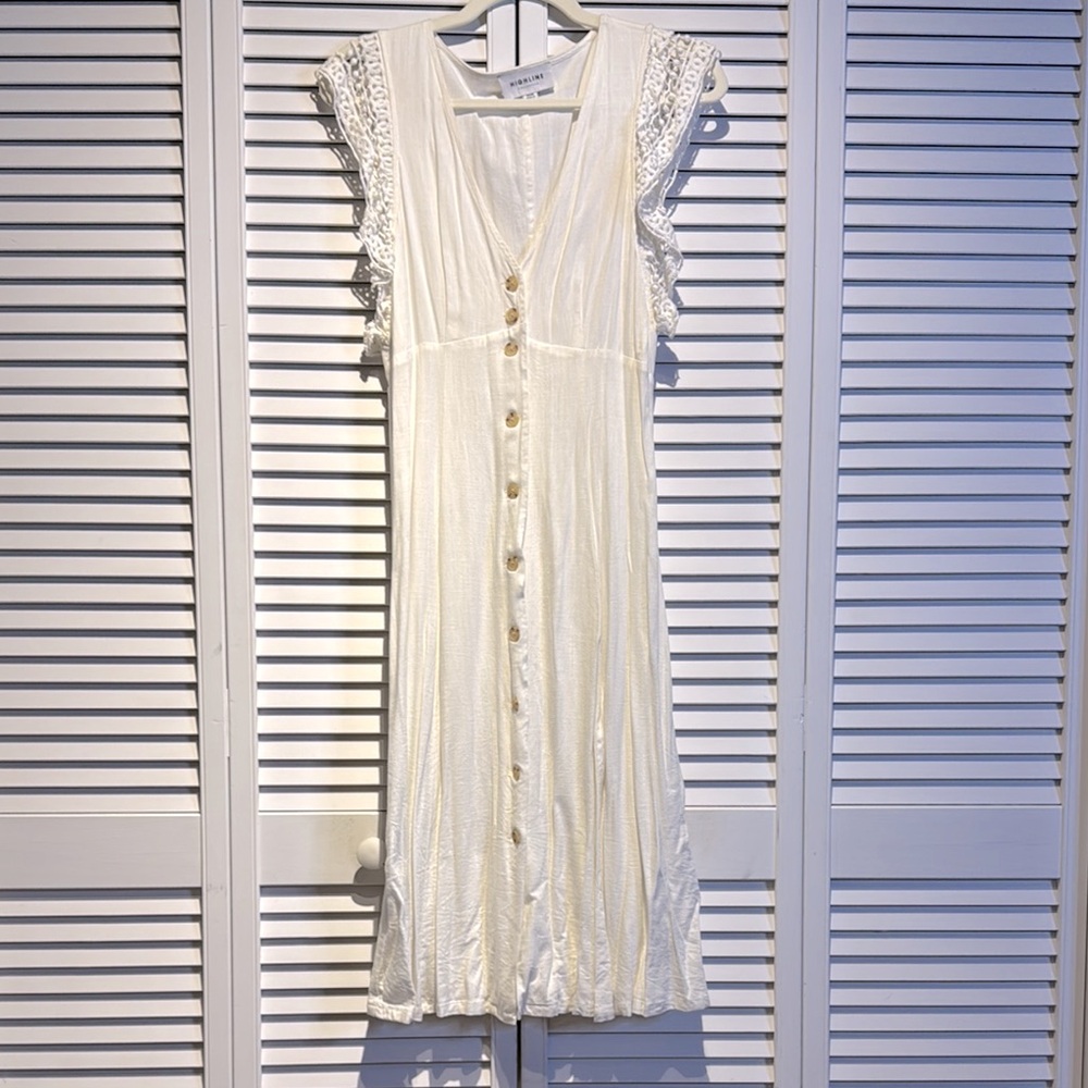💐🌸Gorgeous little White Ruffled Midi Sundress size M🌸💐